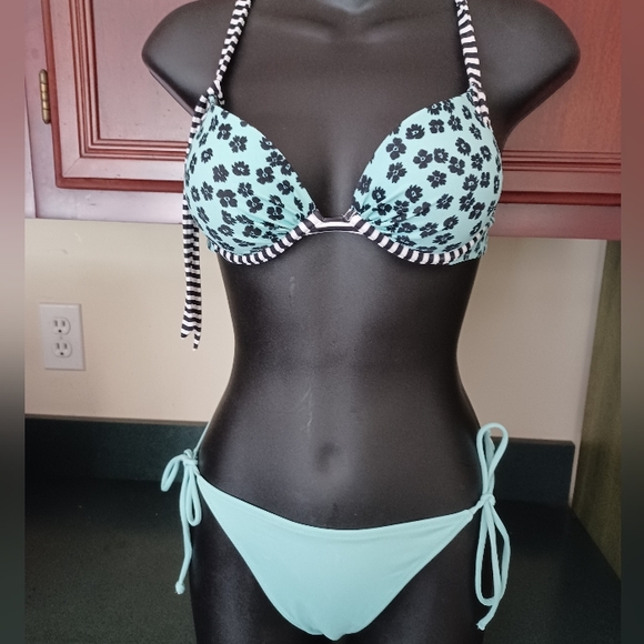 Victoria Secret push up swimsuit bikini - Picture 10 of 10